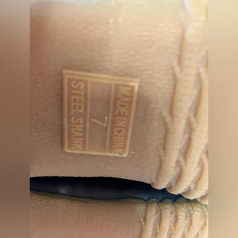 Lands’ End Women’s Size 7 Duck Boots Black Tan Flannel Lined - Picture 11 of 13